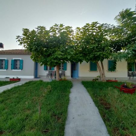 Kalogria Beach Studios Екстериор снимка